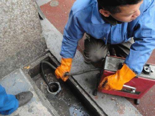 后安镇疏通下水道