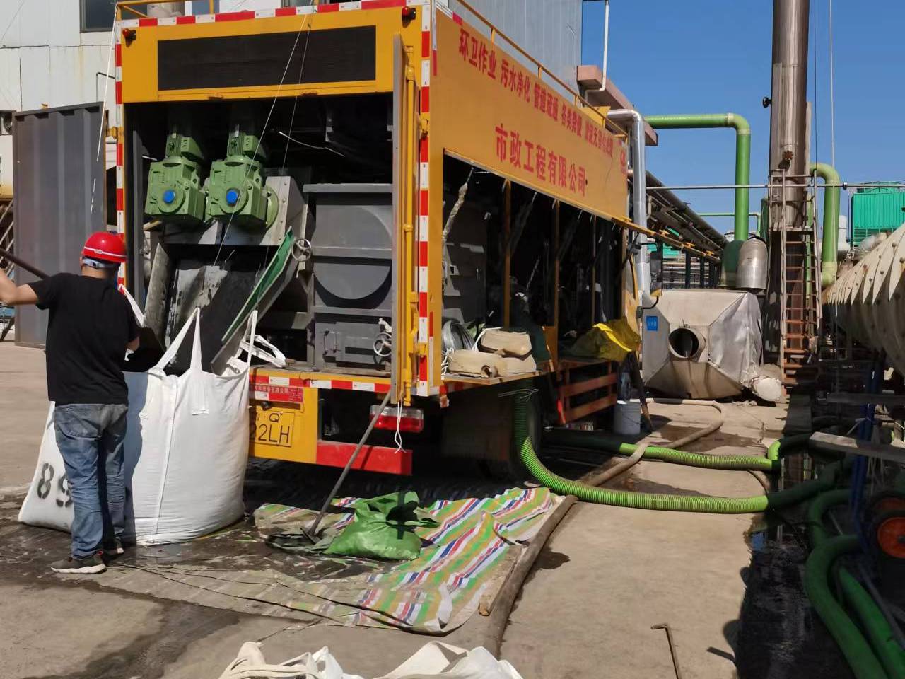 后安镇淤泥压干处理